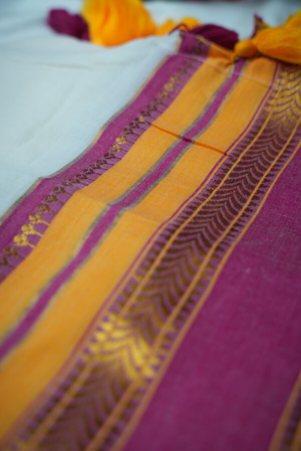 Seetha’s Pure Mul Cotton Saree with Traditional Woven Zari Border & Dual Tassels